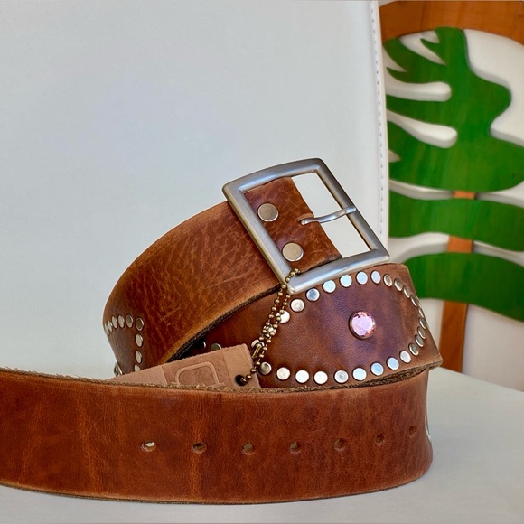 🇨🇦 BRAVE Leather - Cognac Raw Washed - Matte Silver Buckle and Rivets - Picture 15 of 15